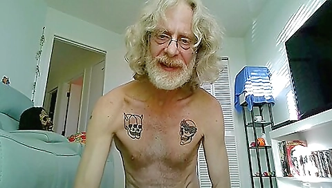 Hot dad fucks his daughter's tight pussy and make her cum