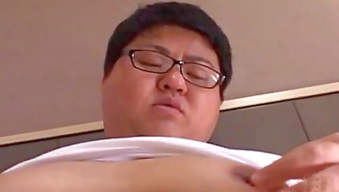 Amateur japanese porn video with a busty asian chick