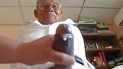 Black dick in the mouth of small black chick in amateur video