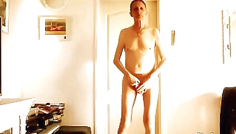 Hot woman naked and showing her body in vintage porn video