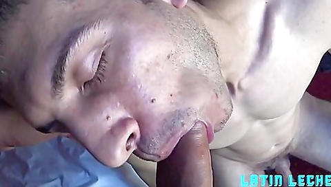 Amateur bareback video shows the guy getting fucked by big cock