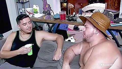 Bareback threesome with naked bearers with no masks