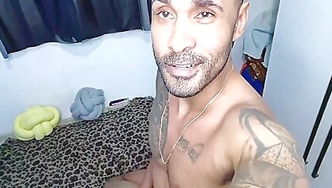 Bareback blowjob and creampie in this homemade porn