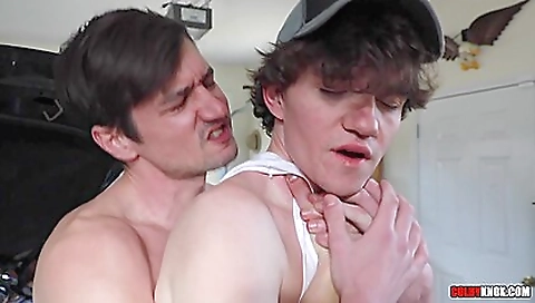 Amateur porn movie with a hot brunette with a big booty and tits